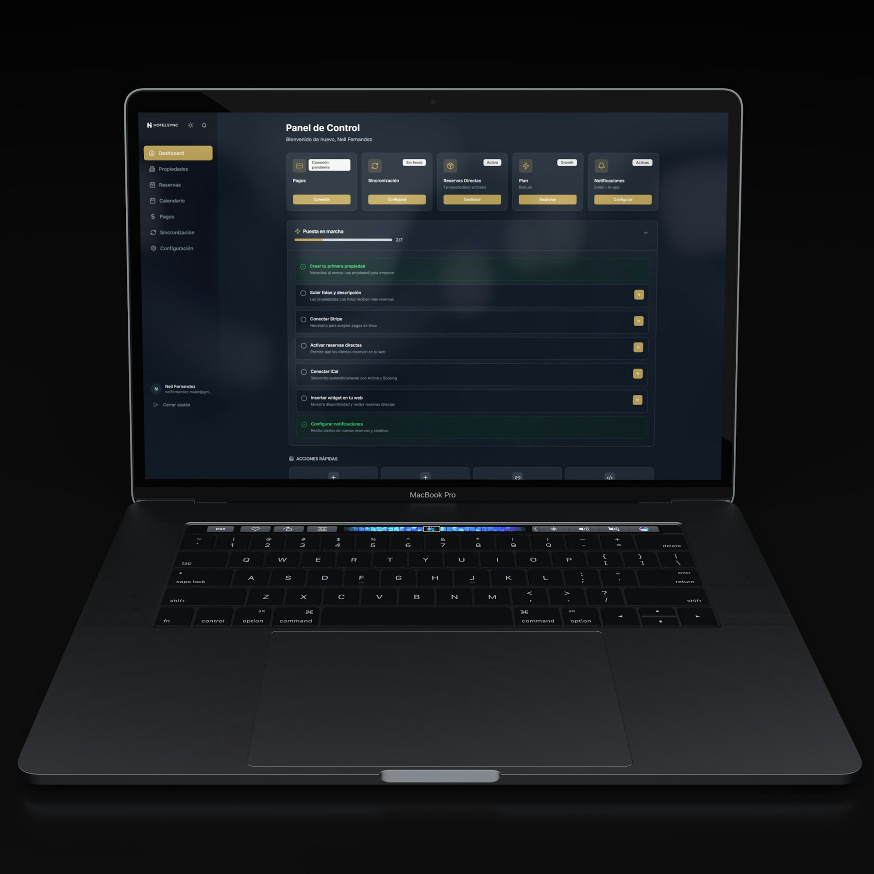 Notebook exibindo um painel digital de desempenho